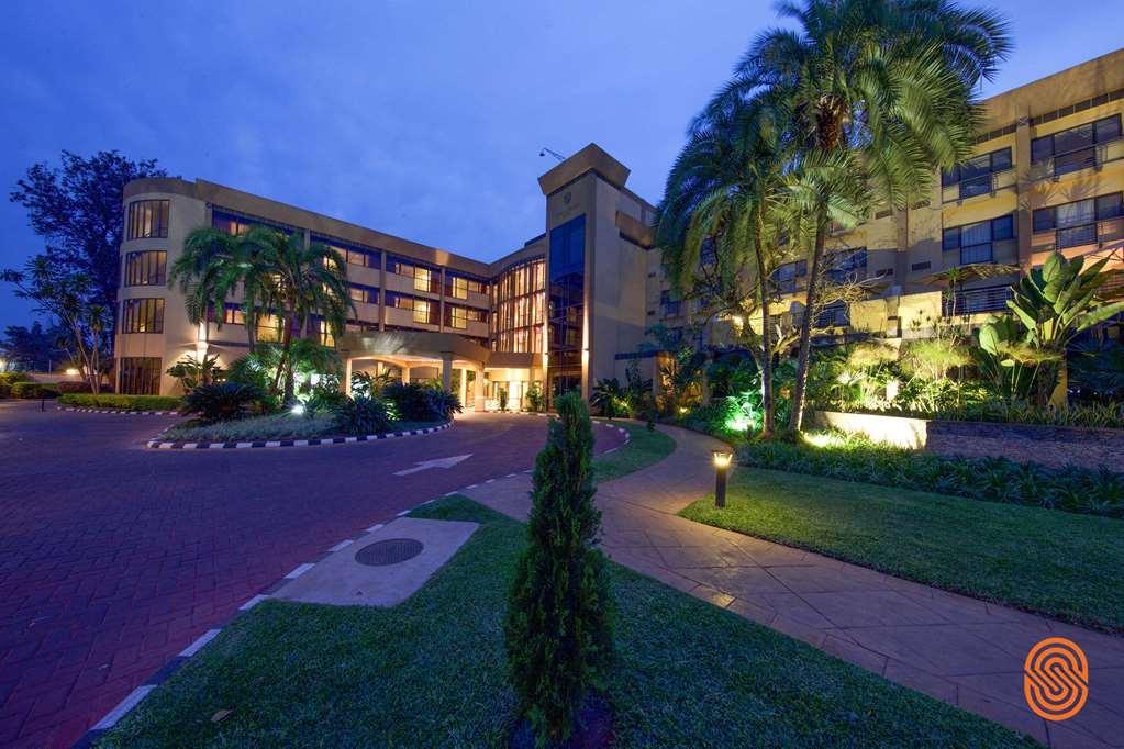 Kigali Serena Hotel Exterior foto